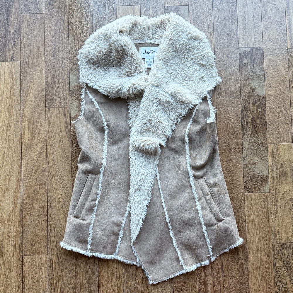 Daytrip Tan and Cream Vest